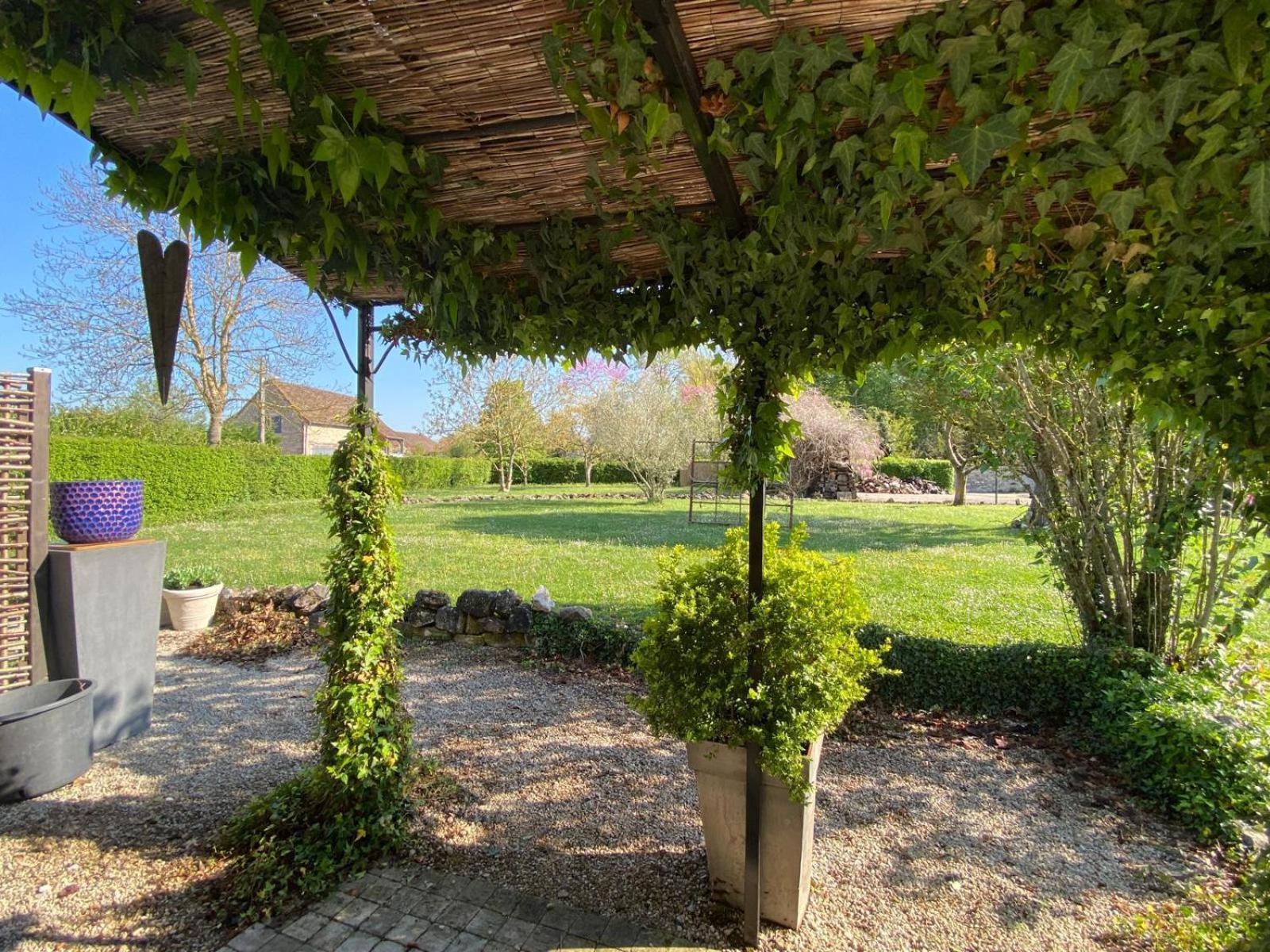 Gite Et Studios Les Barongeres Farges-les-Chalon المظهر الخارجي الصورة