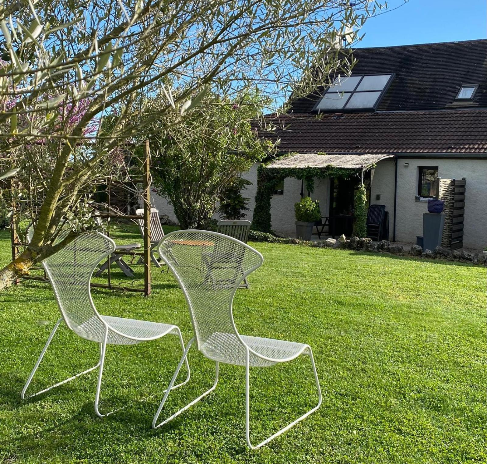 Gite Et Studios Les Barongeres Farges-les-Chalon المظهر الخارجي الصورة